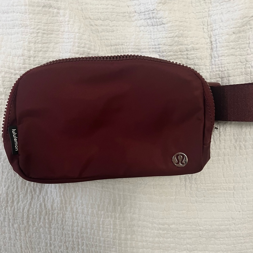 Lululemon Belt bag - Picture 3 of 8
